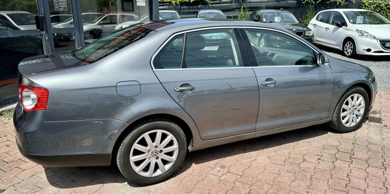 VOLKSWAGEN JETTA III 1.9L TDI 105cv Confort / RÉVISER_GARANTIE