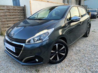 PEUGEOT 208 2016