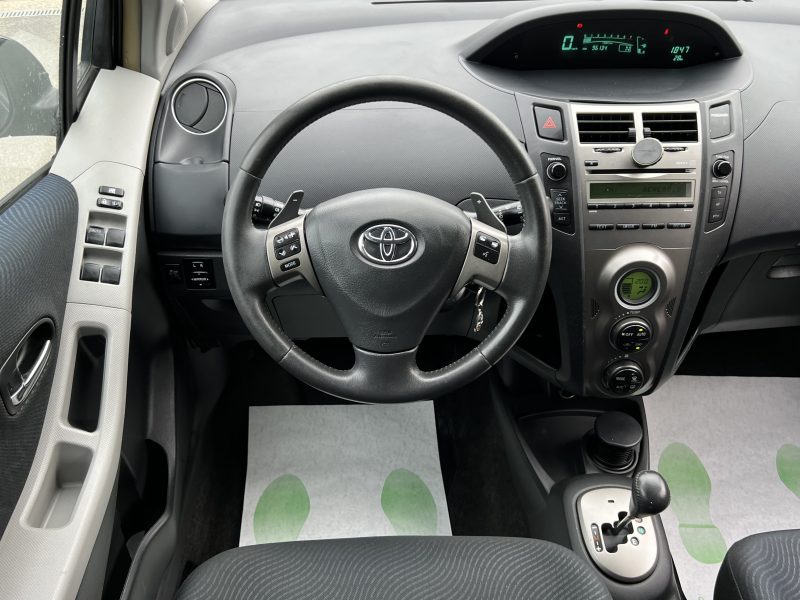 TOYOTA YARIS II PHASE 2 1.3 VVT-i 100 Cv BOITE AUTOMATIQUE / BLUETOOTH CLIM 5 PORTES - GARANTIE 1 AN