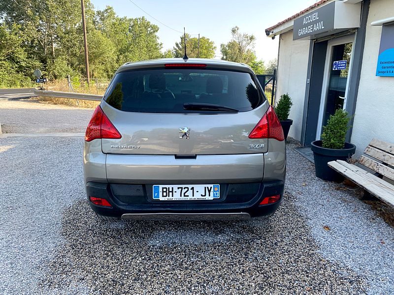 PEUGEOT 3008  2011