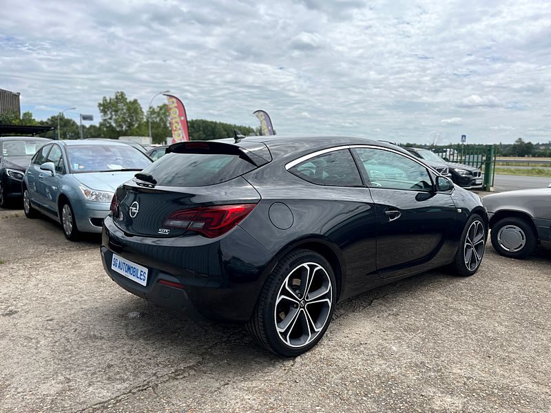 OPEL ASTRA J GTC 2012