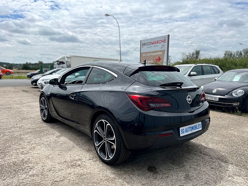 OPEL ASTRA J GTC 2012