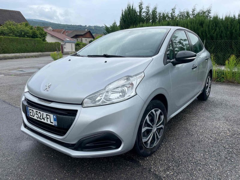 PEUGEOT 208  2016