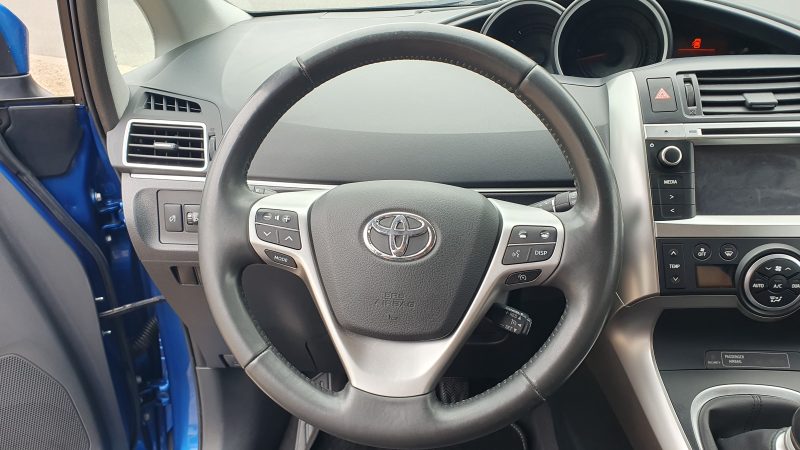 TOYOTA VERSO 2013