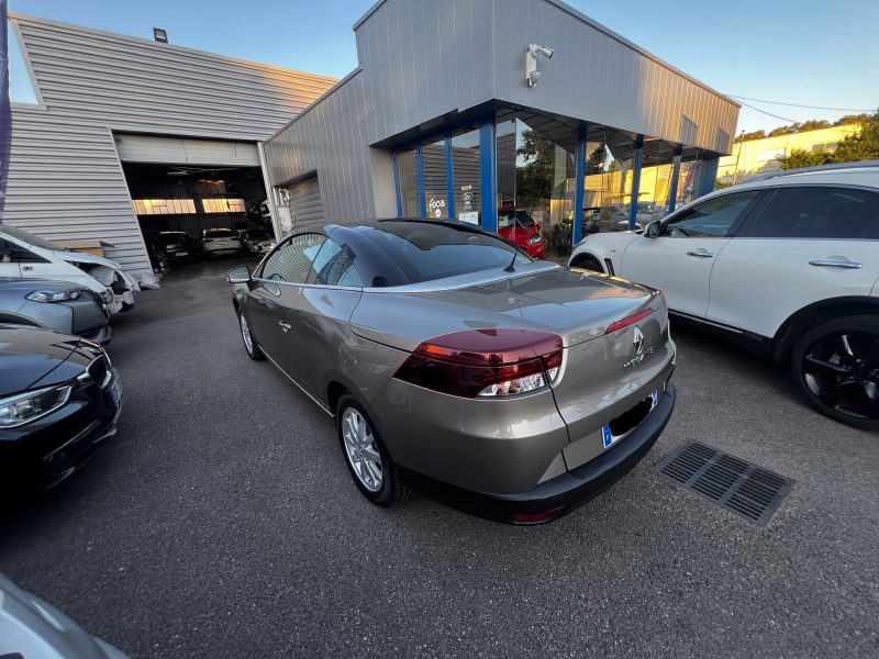 RENAULT MEGANE CC 2011