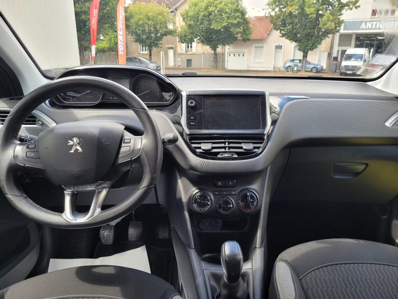 PEUGEOT 208 1.6 BlueHDi 75ch Style 