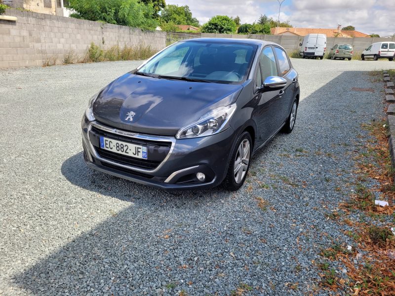 PEUGEOT 208 1.6 BlueHDi 75ch Style 