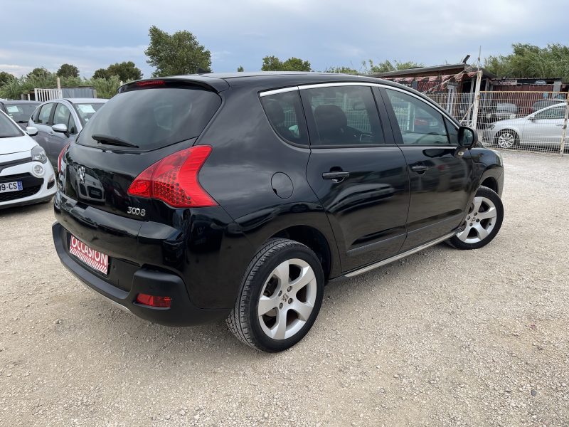 PEUGEOT 3008 2011