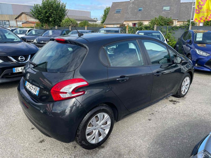 PEUGEOT 208 1.4 HDI