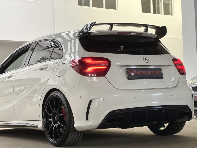 MERCEDES CLASSE A 45 AMG 381CH PERFORMANCE 4MATIC