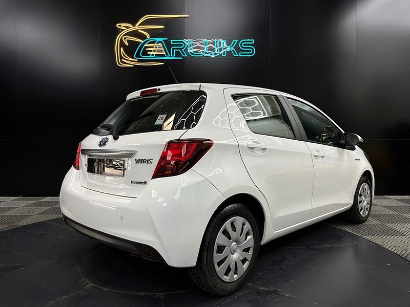 TOYOTA YARIS 2017 1.5 Hybrid 100cv BUISNESS