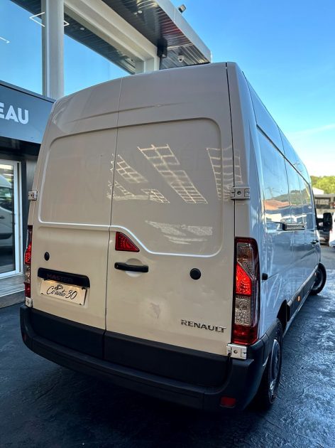 RENAULT MASTER III Camionnette 2015