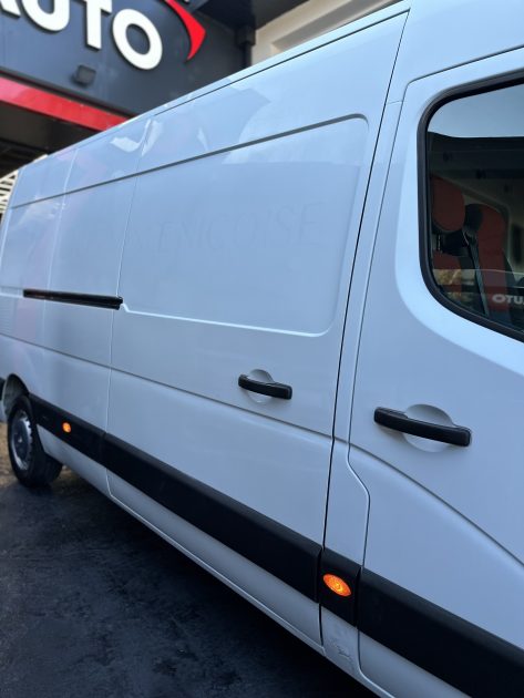 RENAULT MASTER III Camionnette 2015