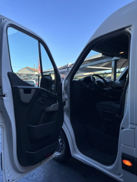 RENAULT MASTER III Camionnette 2015