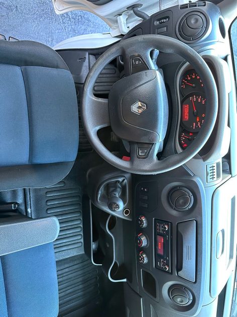 RENAULT MASTER III Camionnette 2015