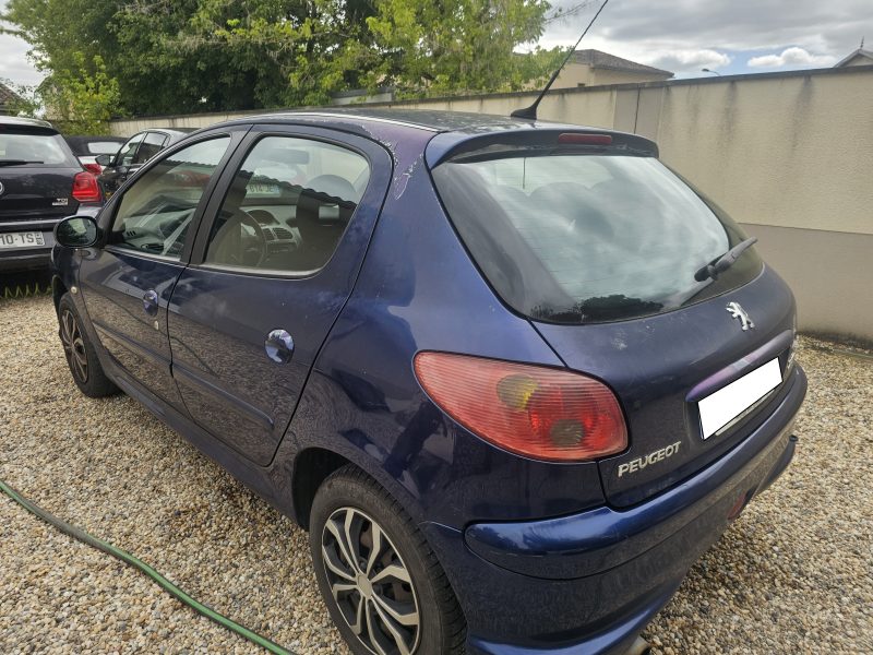 PEUGEOT 206 Berline bicorps trois ou cinq portes 2006