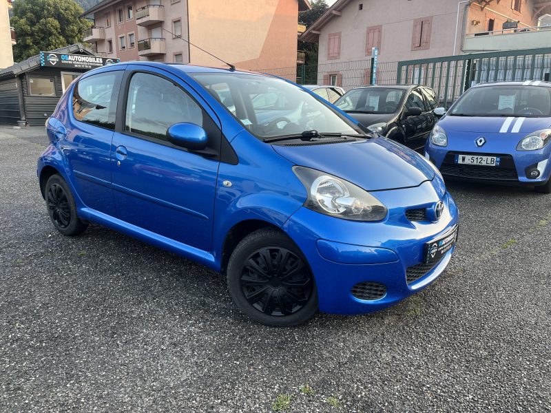 TOYOTA AYGO 1.0i 68CV