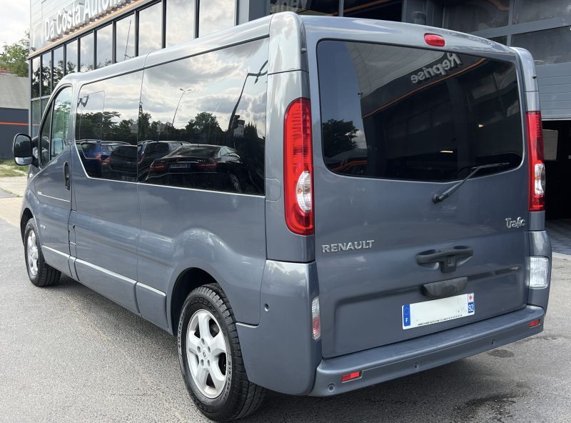 RENAULT TRAFIC II BLACK EDITION L2H1 2.0 DCI 115 Cv 1ERE MAIN / BOITE AUTO 8 PLACES - GARANTIE 1 AN