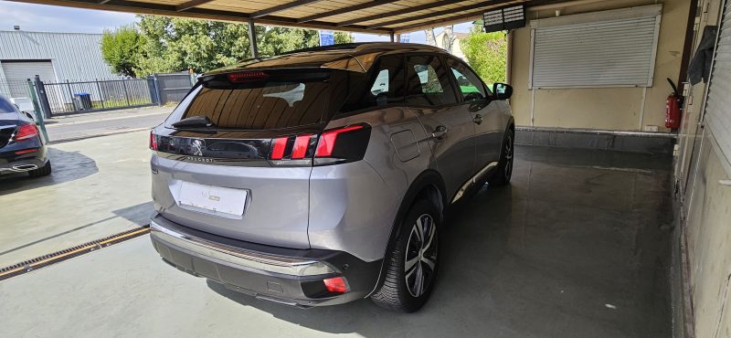 PEUGEOT 3008 SUV 130CH ALLURE