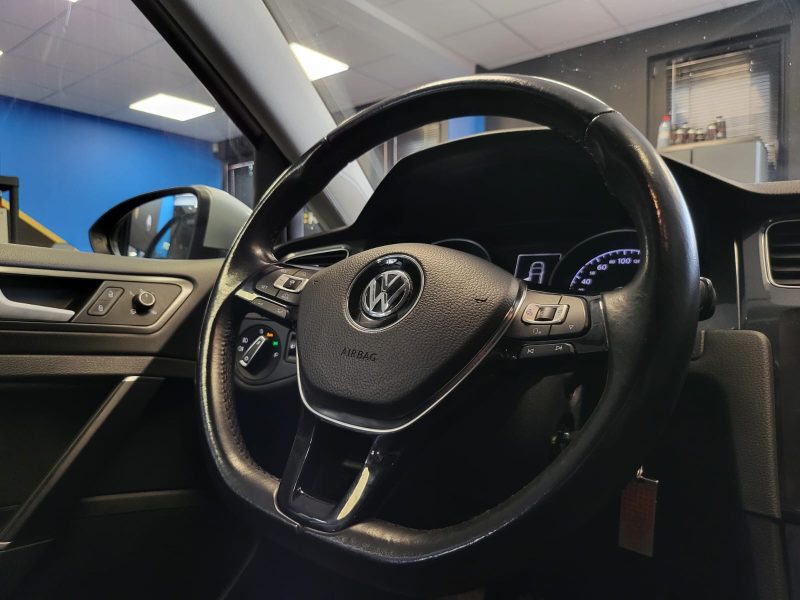 VOLKSWAGEN GOLF VII 1.0 TSI 110cv CONFORTLINE / CARPLAY+CAMERA DE RECUL+ENTRETIEN COMPLET