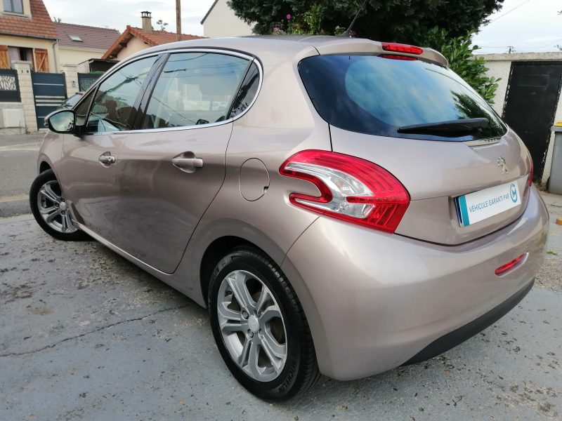 PEUGEOT 208 I 2012