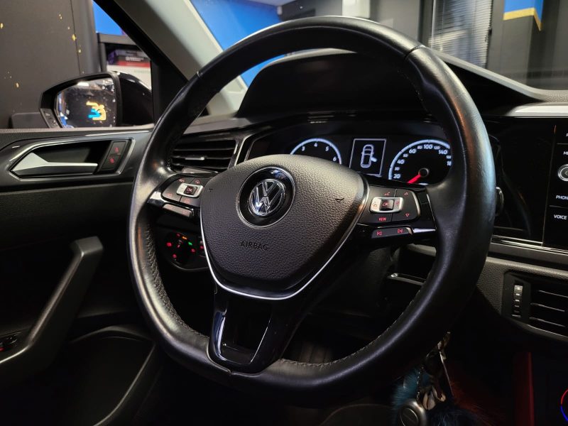 VOLKSWAGEN POLO VI 1.0 TSI 95 ch CONFORTLINE / RADAR DE RECUL /CARPLAY / CAROSSERIE EN EXCELLENT ET