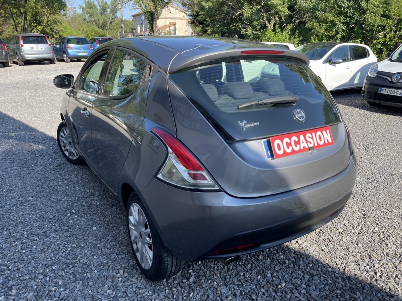 LANCIA YPSILON 2013