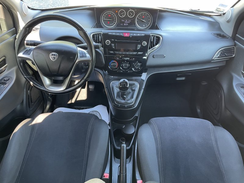 LANCIA YPSILON 2013