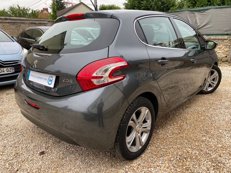 PEUGEOT 208 I 2015