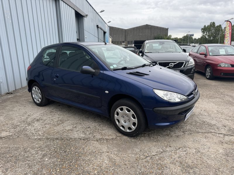 PEUGEOT 206 2003