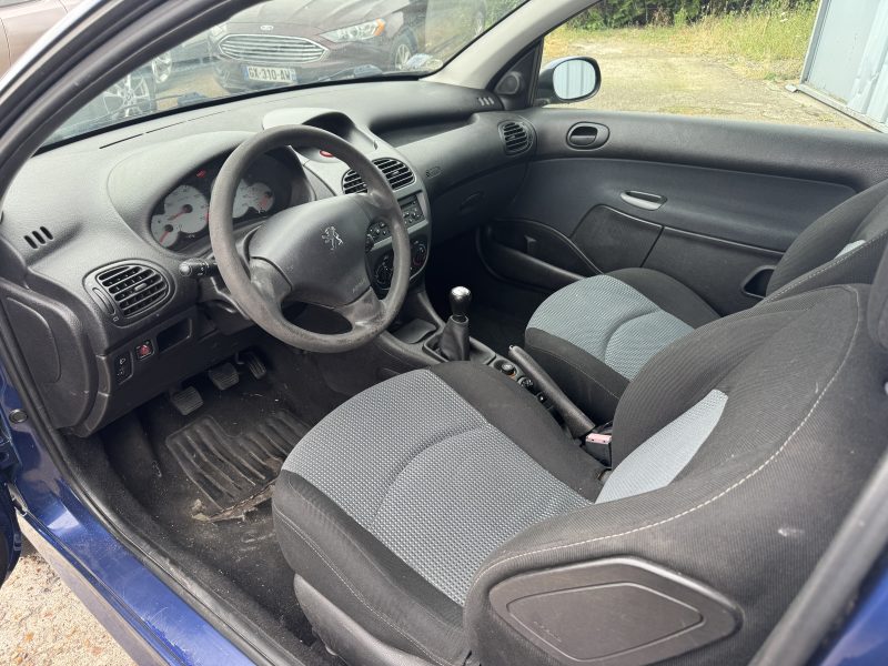 PEUGEOT 206 2003