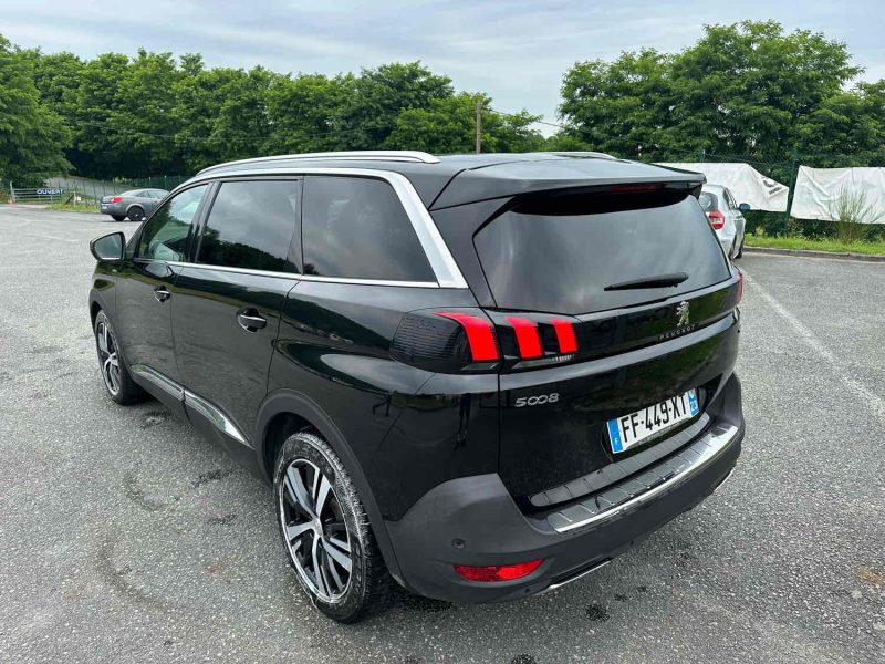 PEUGEOT 5008 II 2019