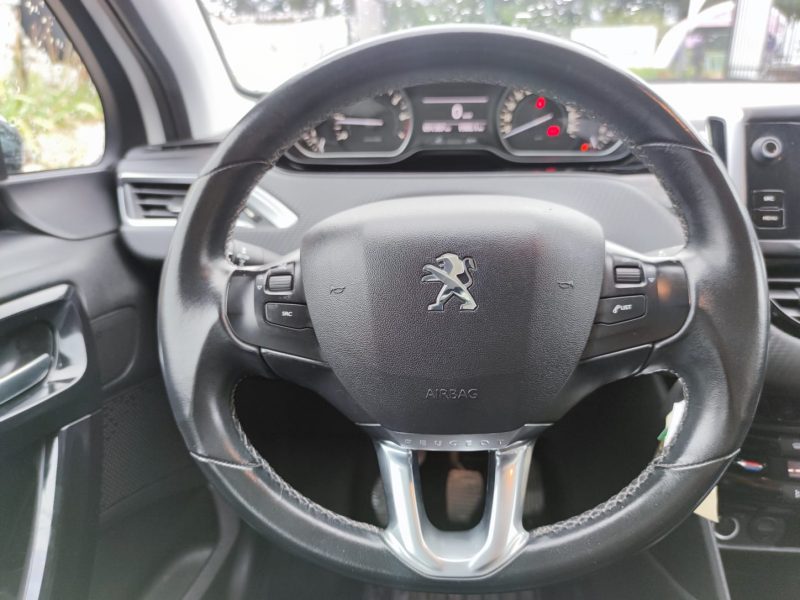 PEUGEOT 208 I 2017