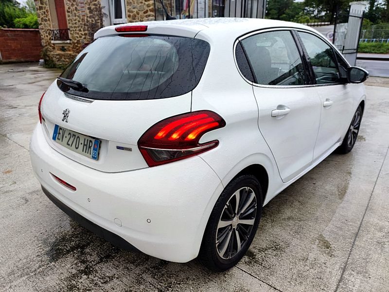 PEUGEOT 208 I 2017