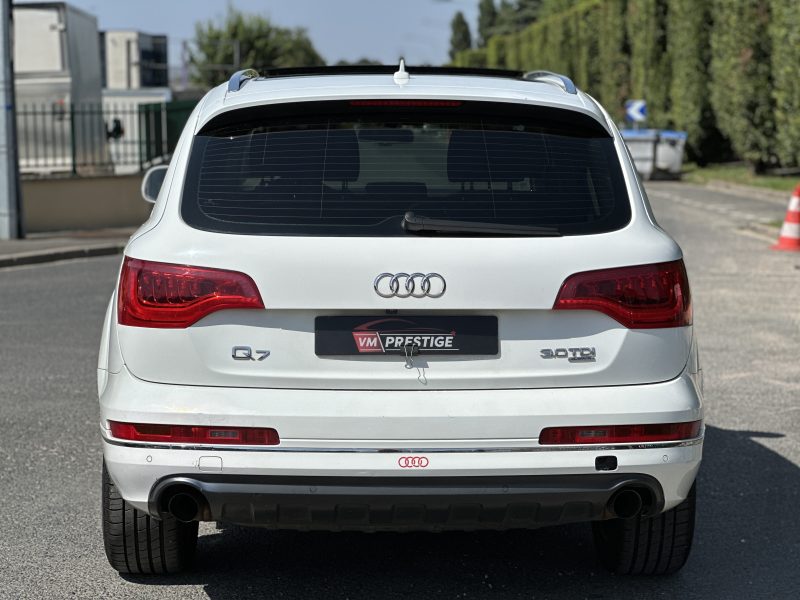 AUDI Q7 2012