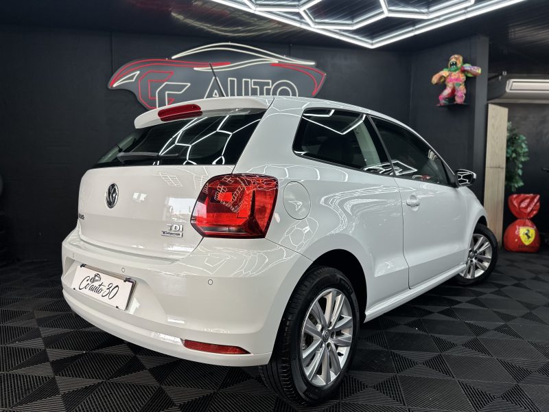 VOLKSWAGEN POLO V 2016