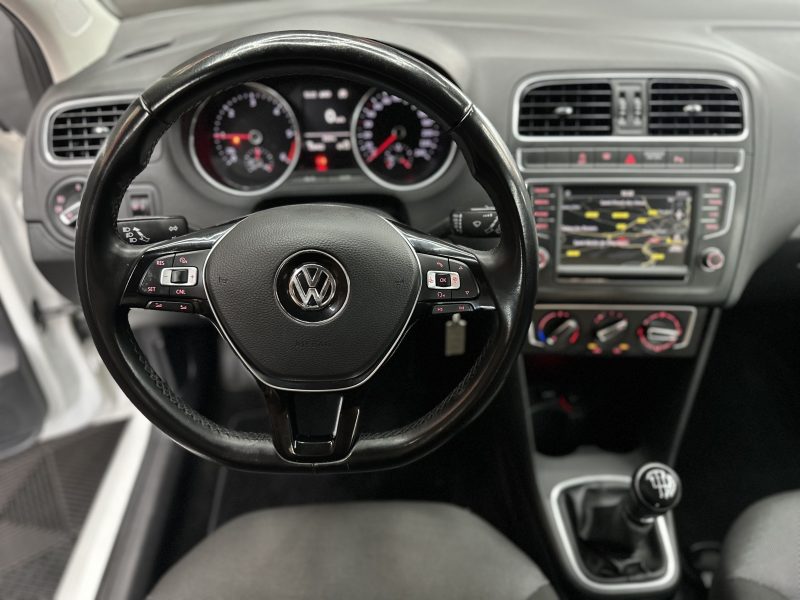 VOLKSWAGEN POLO V 2016