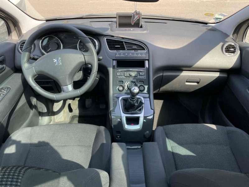 PEUGEOT 5008 2.0HDI 150CV