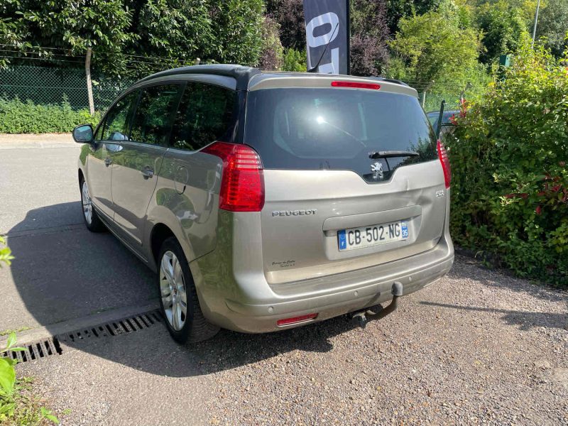 PEUGEOT 5008 2.0HDI 150CV