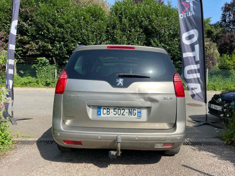 PEUGEOT 5008 2.0HDI 150CV