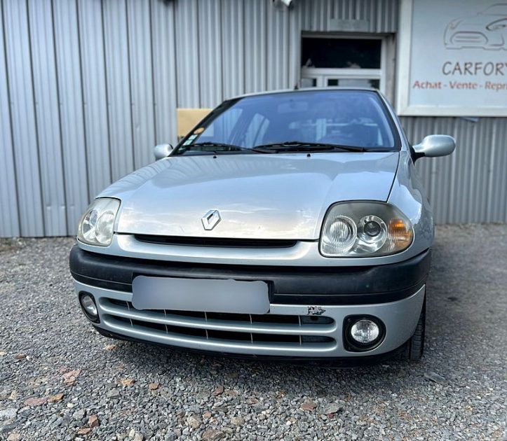 RENAULT CLIO II 2001