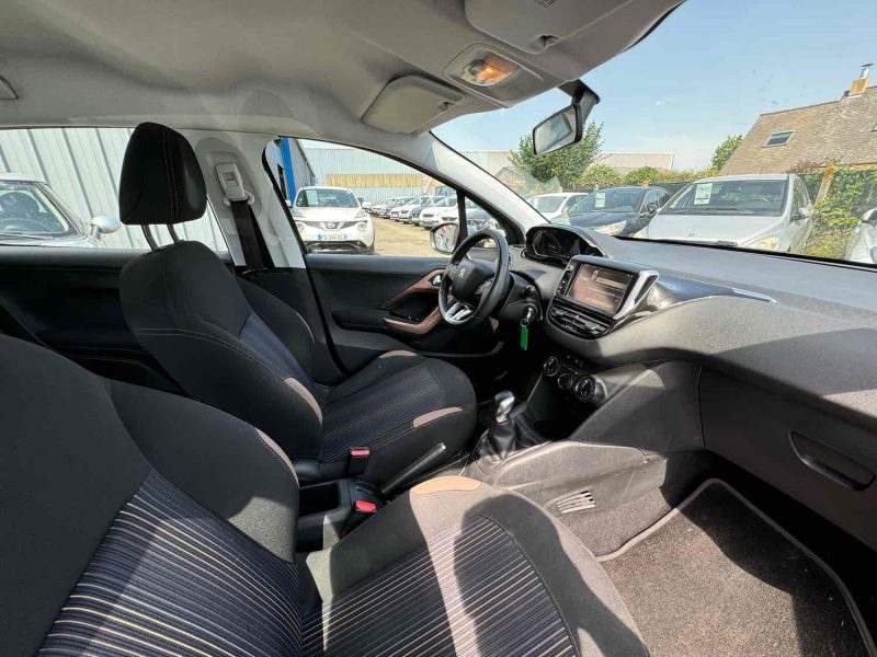 PEUGEOT 208 1.4 HDi 68ch 