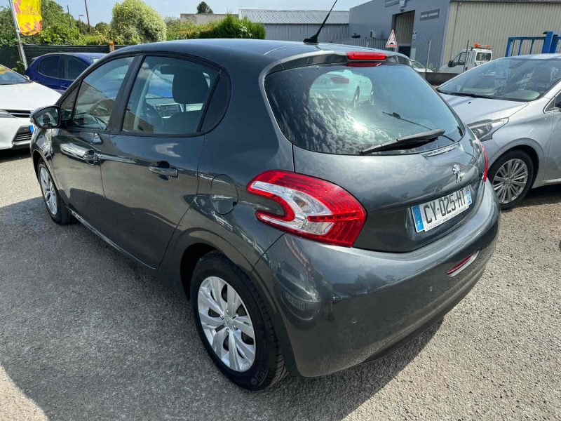 PEUGEOT 208 1.4 HDi 68ch 