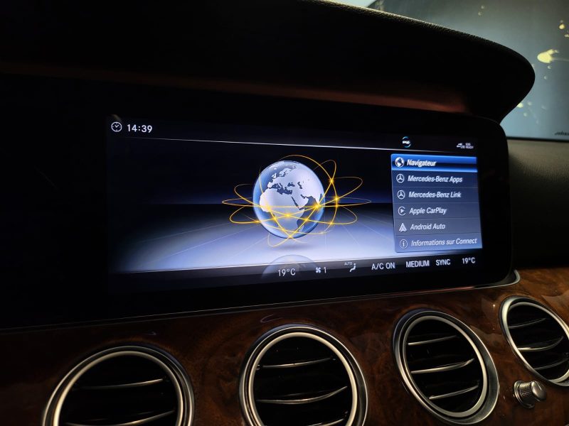 MERCEDES CLASSE E 250 211cv AVANGARDE 9G-TRONIC TOIT OUVRANT / TETE HAUTE / 360° / ANGLE M / CARPLAY