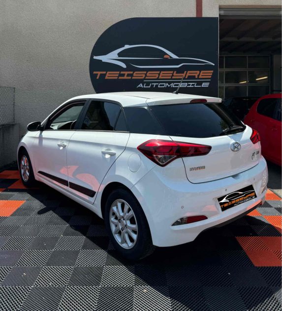 HYUNDAI i20 II 2016