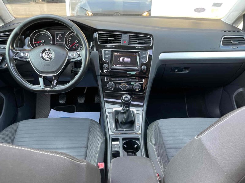 VOLKSWAGEN GOLF VII 2015