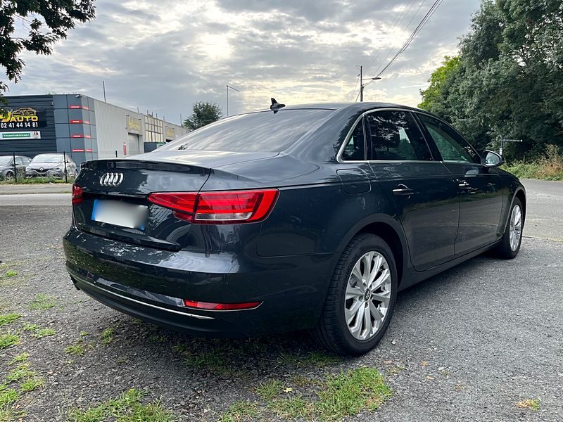 AUDI A4 B9 2016