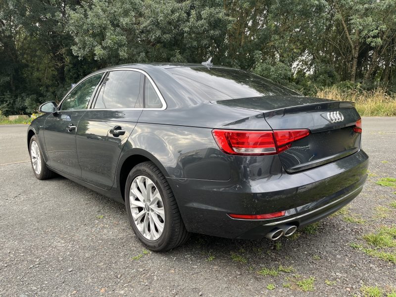 AUDI A4 B9 2016