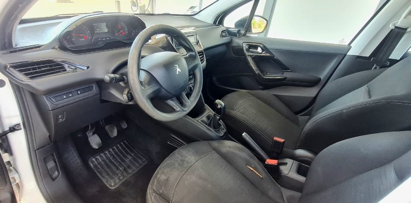 PEUGEOT 208 I 2015