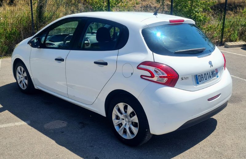 PEUGEOT 208 I 2015